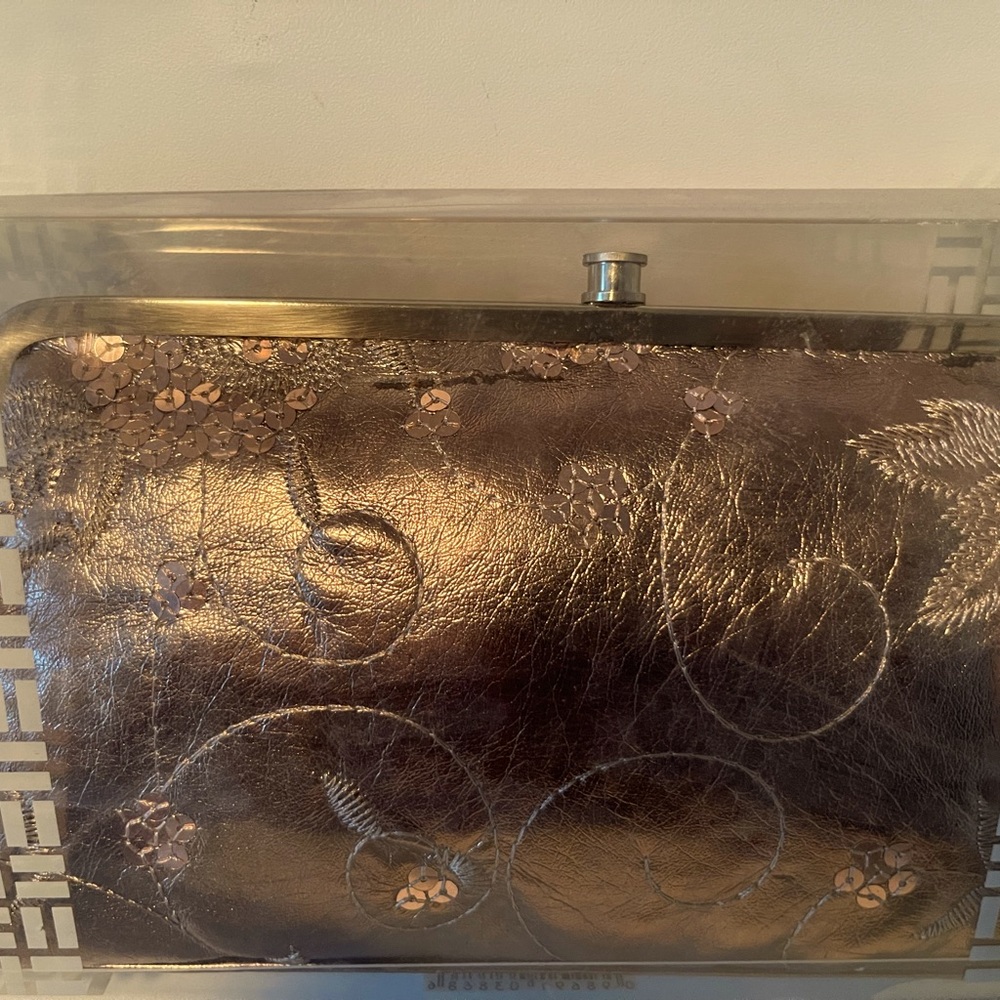 Cluch purse, gold Ellen Tracy